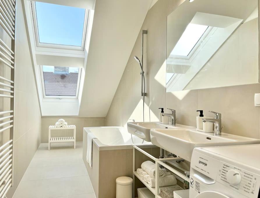 Orestaliving - Penthouse In 1020 ウィーン エクステリア 写真